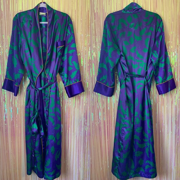 Victoria's Secret Other - VTG Gold Label Victoria’s Secret Robe
